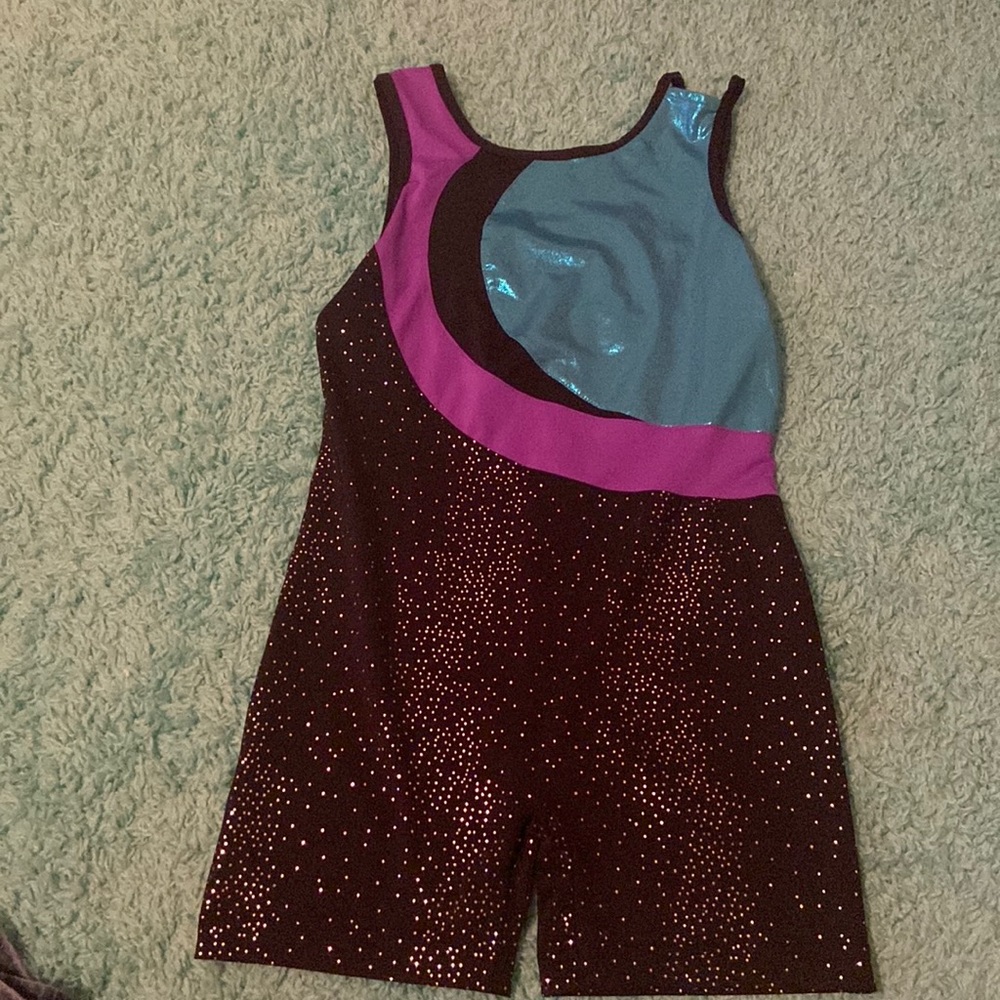 Girls' gymnastics jumpsuit.